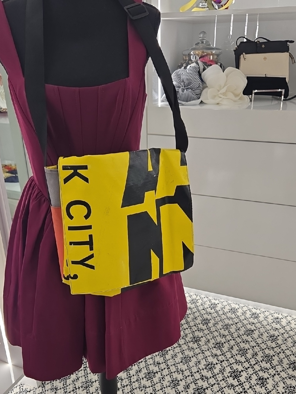 Todd OLDHAM Yellow Graphic Crossbody Bag with Black Strap